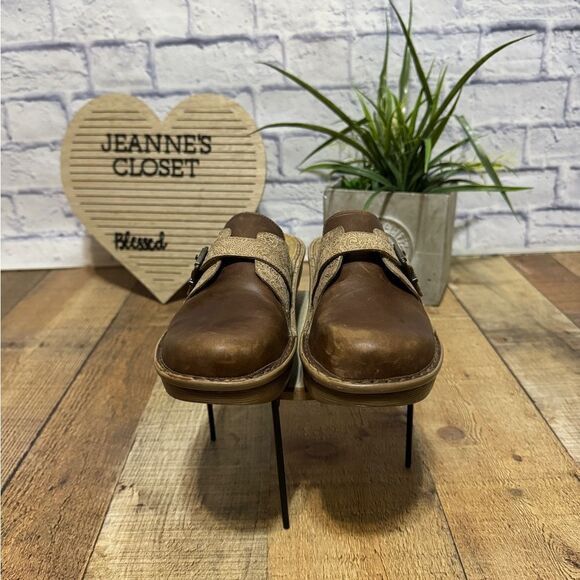 Naot Cosmopolitan
Avignon - Picture 4 of 13